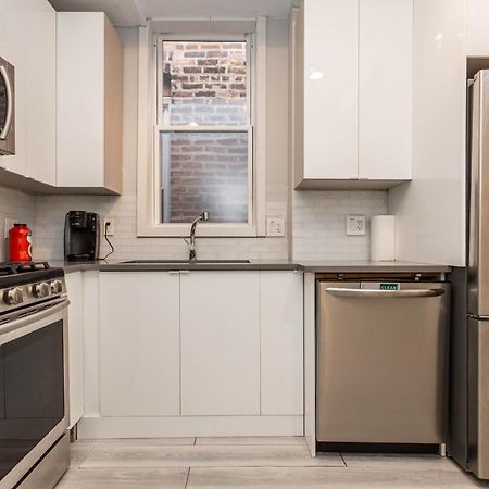 The Double Play - 1 Min Walk To Wrigley! Spacious 2Br - Perfect For Cubs Fans! Chicago Exteriör bild