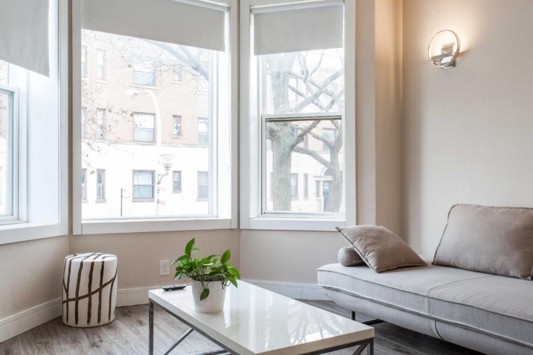 The Double Play - 1 Min Walk To Wrigley! Spacious 2Br - Perfect For Cubs Fans! Chicago Exteriör bild