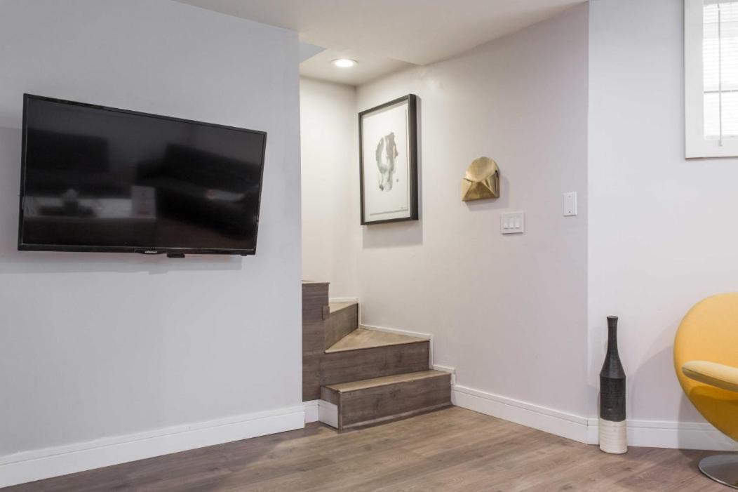 The Double Play - 1 Min Walk To Wrigley! Spacious 2Br - Perfect For Cubs Fans! Chicago Exteriör bild