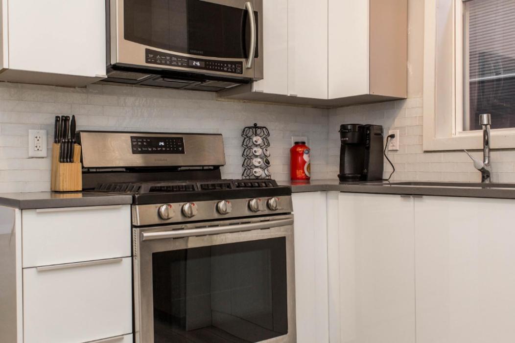The Double Play - 1 Min Walk To Wrigley! Spacious 2Br - Perfect For Cubs Fans! Chicago Exteriör bild