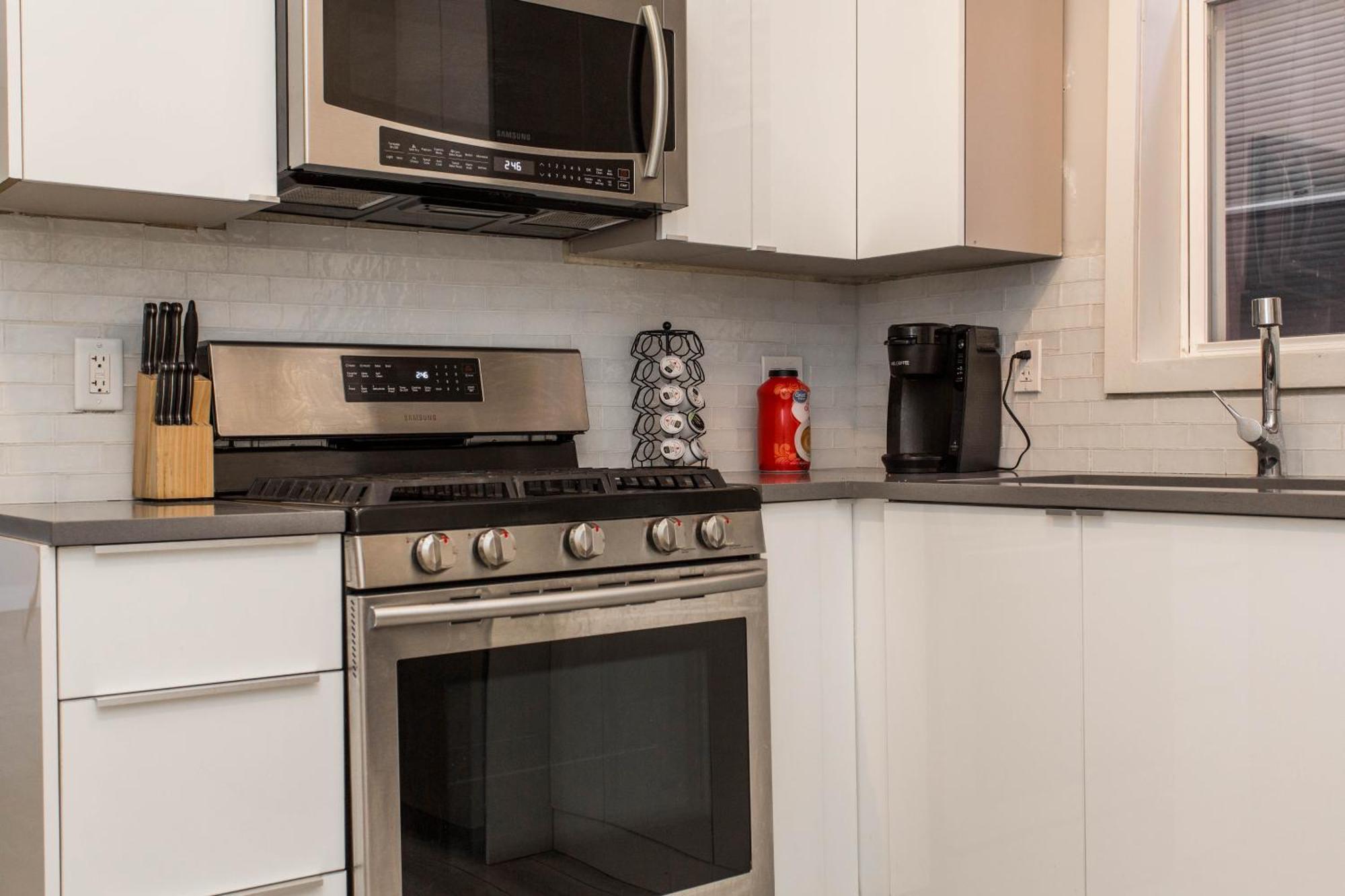 The Double Play - 1 Min Walk To Wrigley! Spacious 2Br - Perfect For Cubs Fans! Chicago Exteriör bild